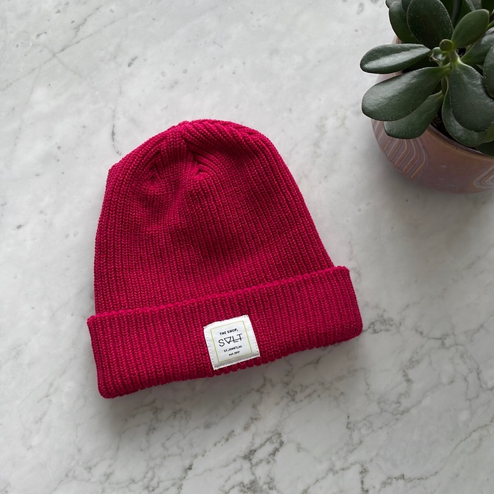 SALT toque in fuchsia